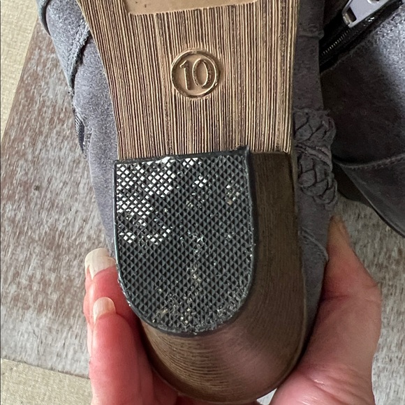 MIA Side Zip Ankle Booties - Picture 7 of 9